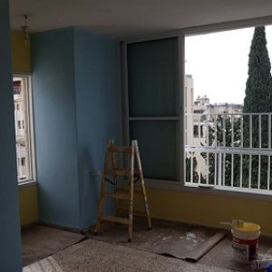 צביעת דירה בכחול