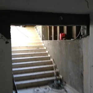 מדרגות למרתף